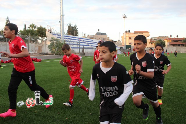 فيديو: قفزوا كالغزلان والفرحة والدموع تغمران شاكرين الرحمن وابو العبد بالحسبان في افتتاح ملعبهم الخضراوان   